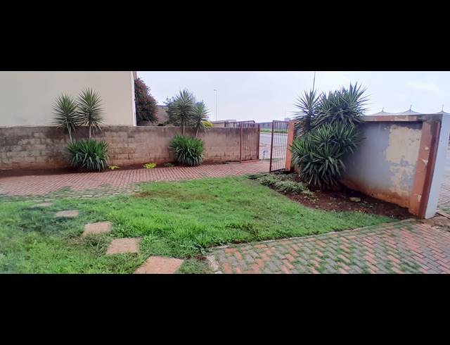 3 BEDROOM HOUSE FOR SALE IN VOSLOORUS